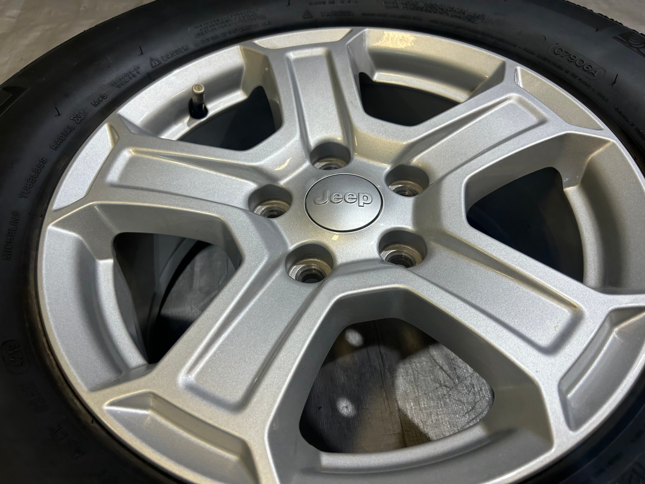 2018-2023 Jeep Wrangler JL 17x7.5