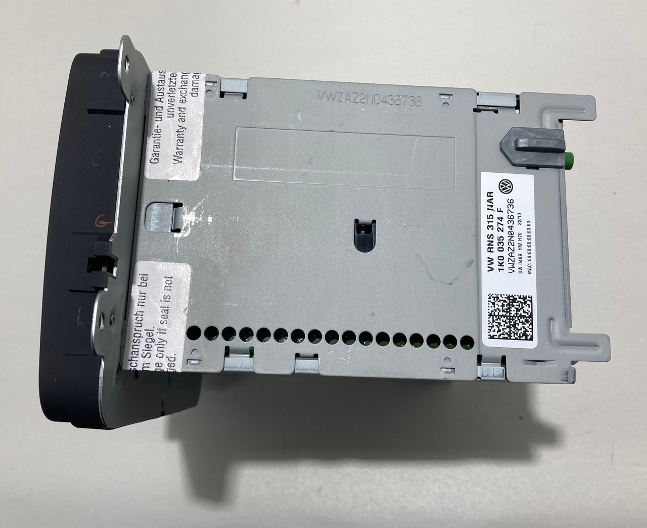 2014 Volkswagen Beetle OEM Radio Unit w/ Navigation / 1K0035274F