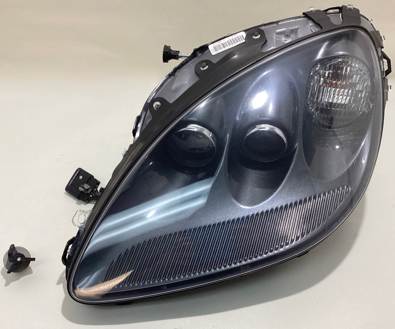 ＰＬ-0106-Ｌ5 1127-Ｌ2 0105-ＬＬ1 2005-2013 Chevrolet Corvette C6 Driver Side Xenon HID Headlight