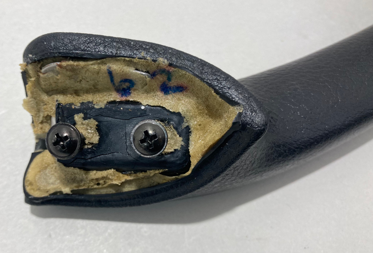 1996-2002 BMW Z3 Passenger Side Interior Door Grab Handle / Black