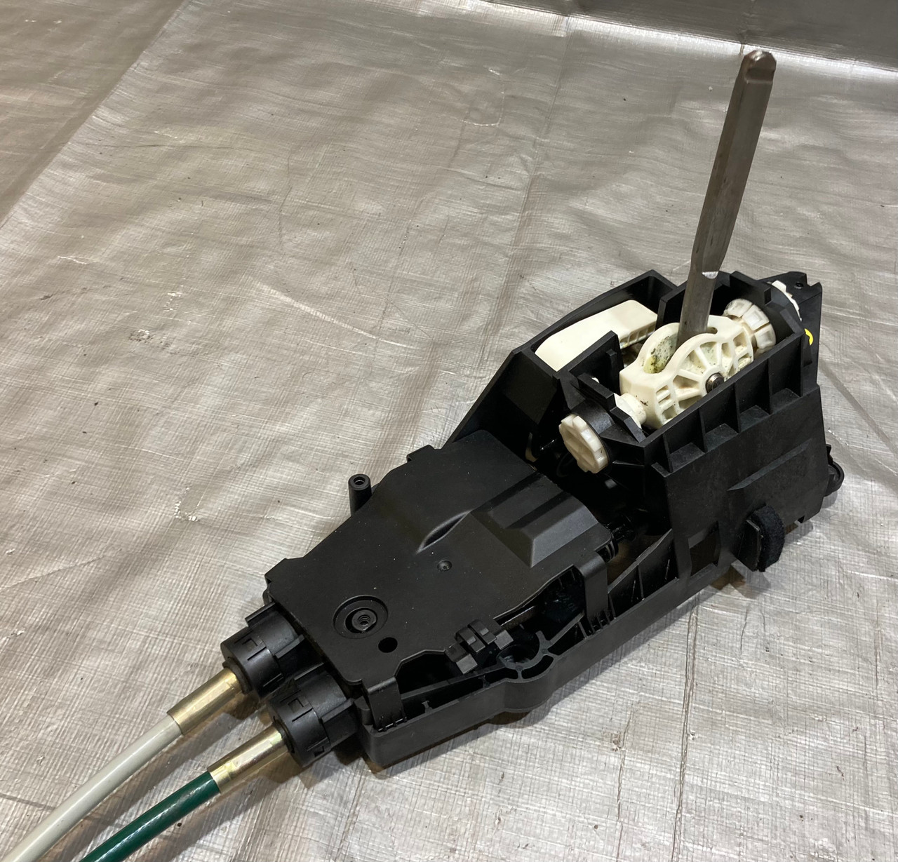 1605⭐︎ 2003-2004 Porsche 986 Boxster S 3.2l OEM Manual Short Shifter Base