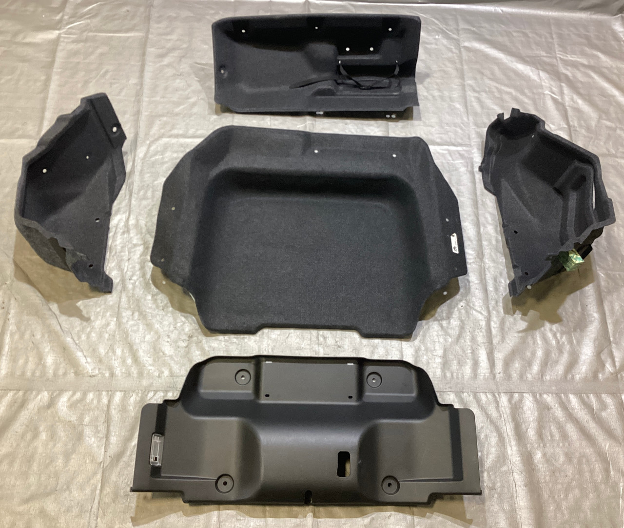 2017-2020 Fiat 124 Spider Trunk Carpet Set w/ Trim Panels / FD020