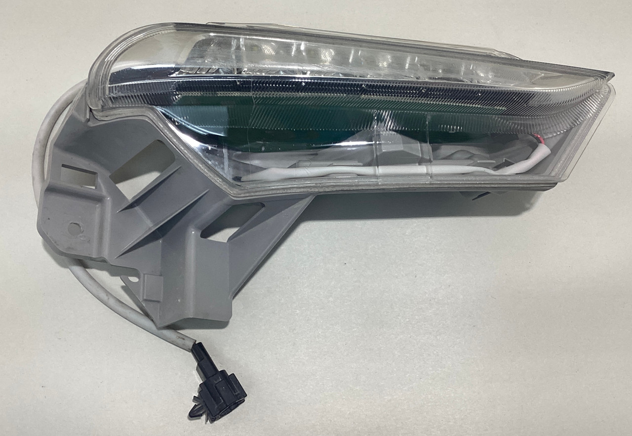 2015-2020 Nissan 370Z NISMO Passenger Side LED Daytime Running
