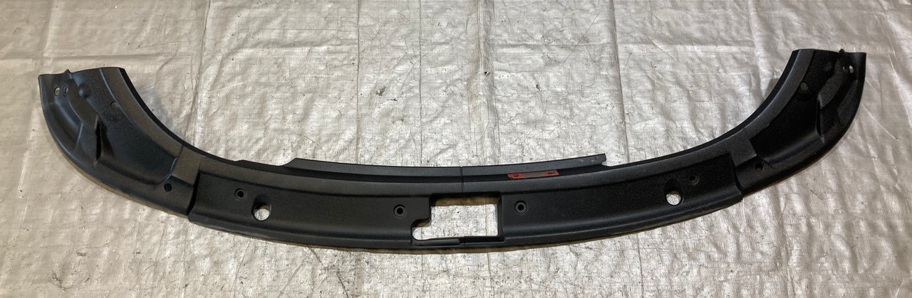 2000-2006 Audi TT 1.8l Radiator Support Cooling Trim Panels / Pair