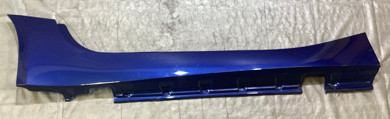 2006-2008 E86 BMW Z4 Coupe Passenger Side Skirt Rocker Panel / Montego Blue Metallic Z4054