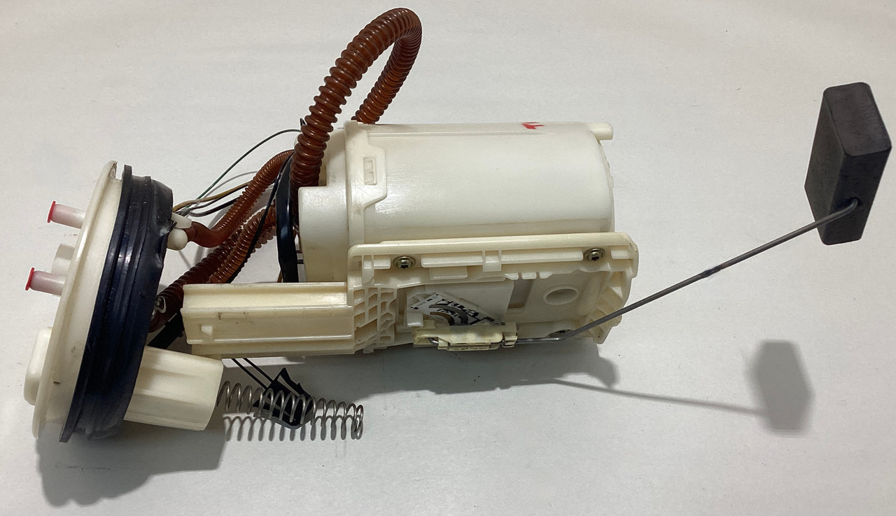 2002-2006 Audi TT Quattro Fuel Pump Sending Unit / 108K T1027