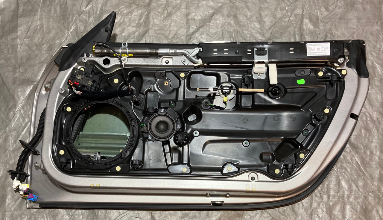 2013-2016 Porsche 981 Boxster / Cayman Passenger Door Assembly
