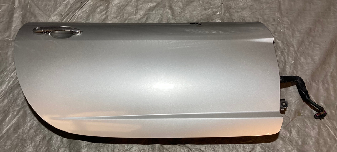2007-2010 Saturn Sky Passenger Side Door Assembly / Silver Pearl