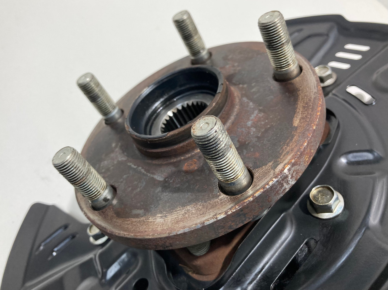 2022-2023 Subaru WRX Passenger Front Knuckle / Hub Assembly / 25K