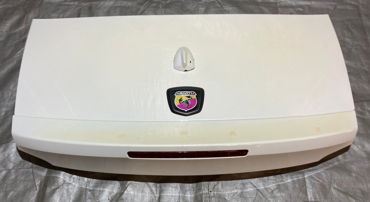 2017-2020 Fiat 124 Spider Abarth Trunk Lid w/ Spoiler / Bianco