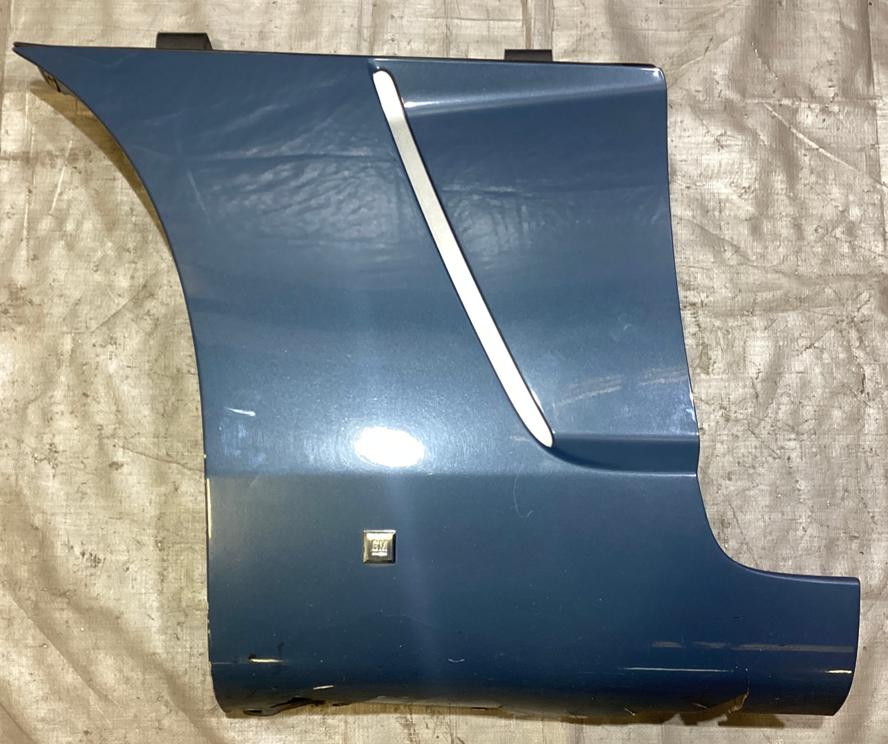 2007-2010 Saturn Sky Driver Side Fender / CRACKED / Bluestone