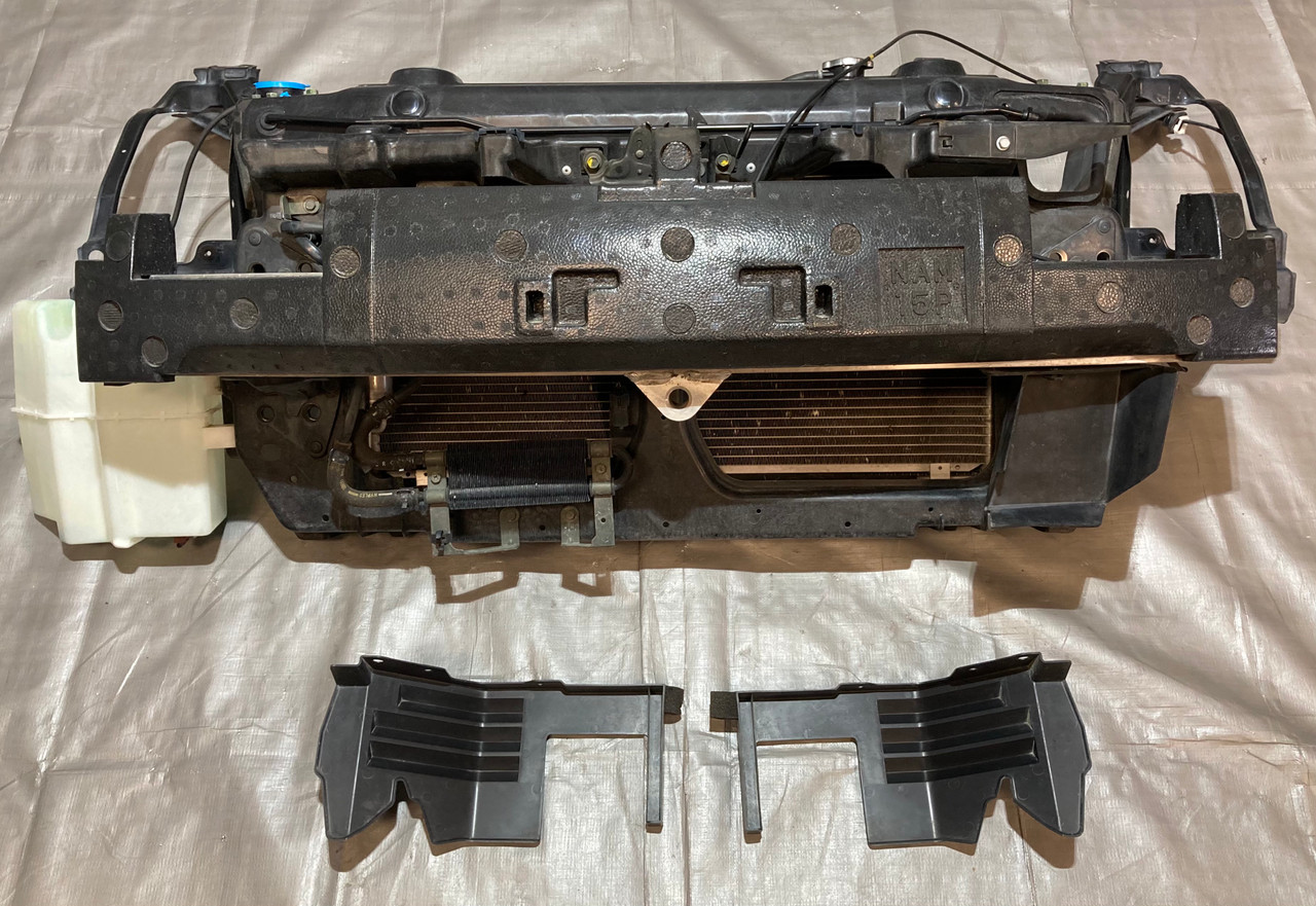 Fページ　924 2006-2007 Nissan 350Z Convertible Front Core Support