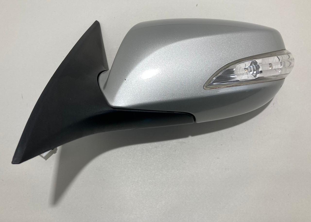 2010-2016 Hyundai Genesis Coupe Driver Side Power Mirror w/ Turn