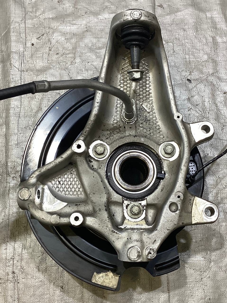 2014-2019 Chevrolet C7 Corvette Driver Side Rear Knee Spindle Hub