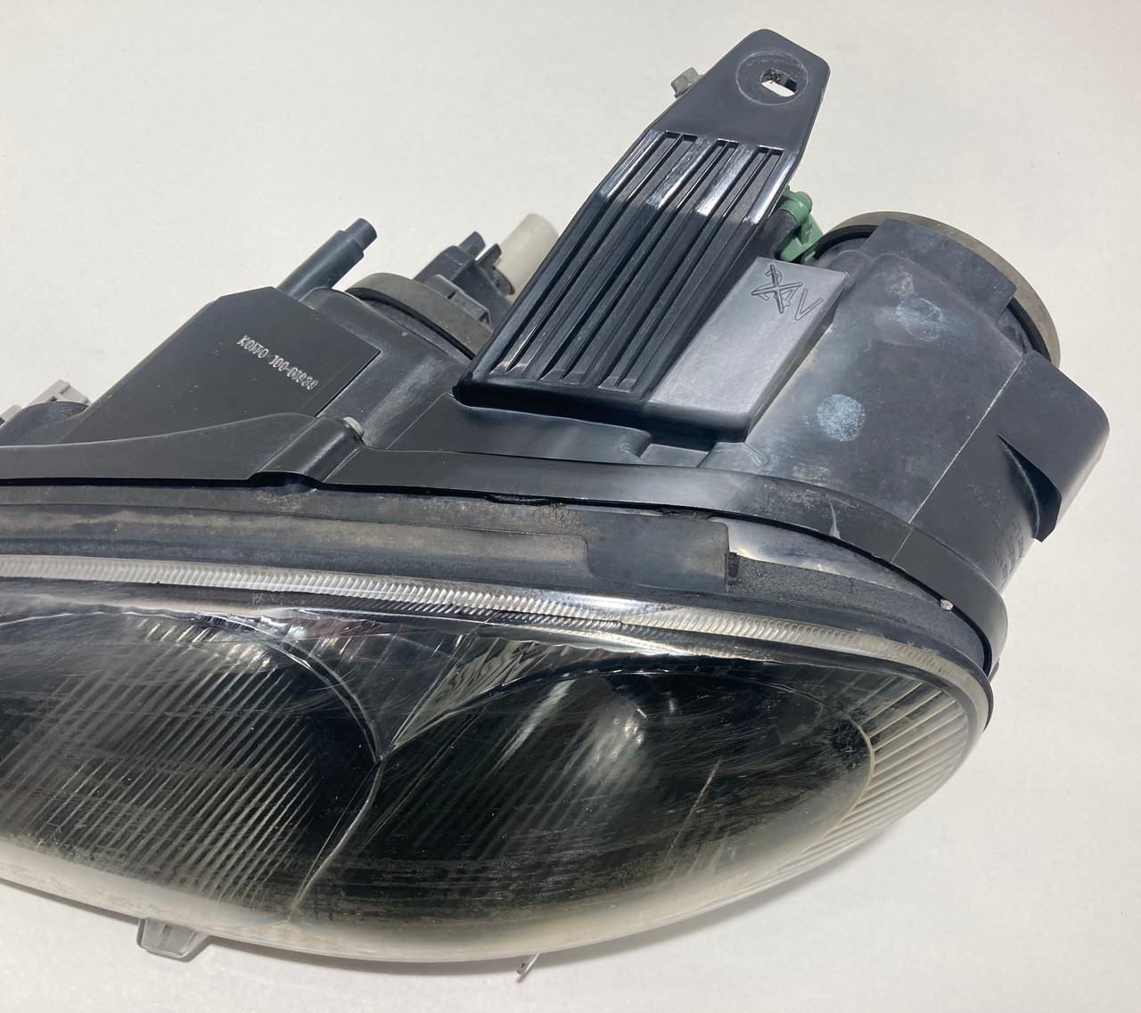 2004-2005 Mazdaspeed Miata Driver Headlight *Broken Tab* / NB231