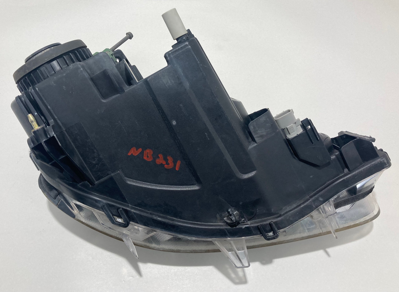 2004-2005 Mazdaspeed Miata Driver Headlight *Broken Tab* / NB231