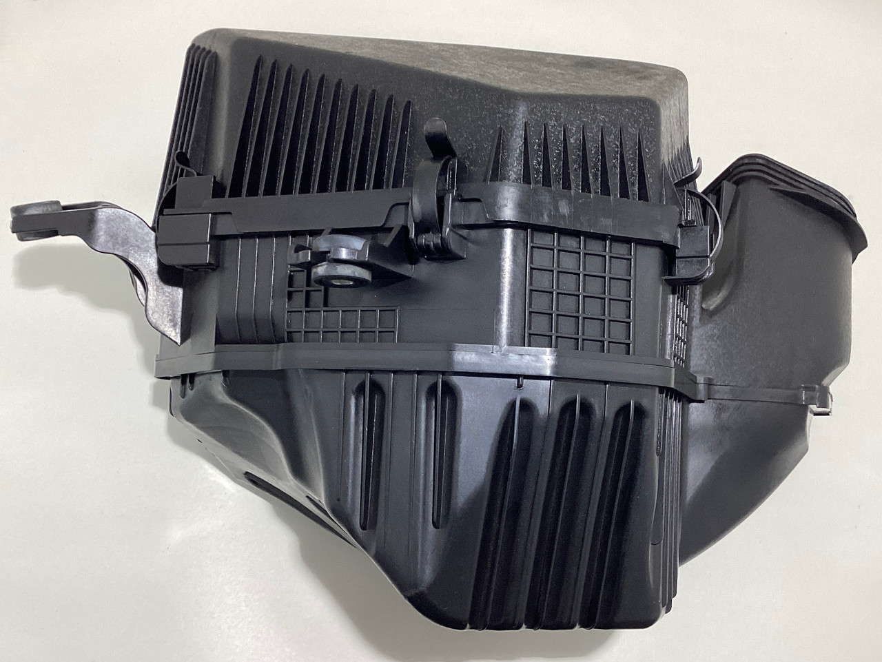 2013-2014 Hyundai Genesis Coupe 2.0 OEM Air Intake / Air Box