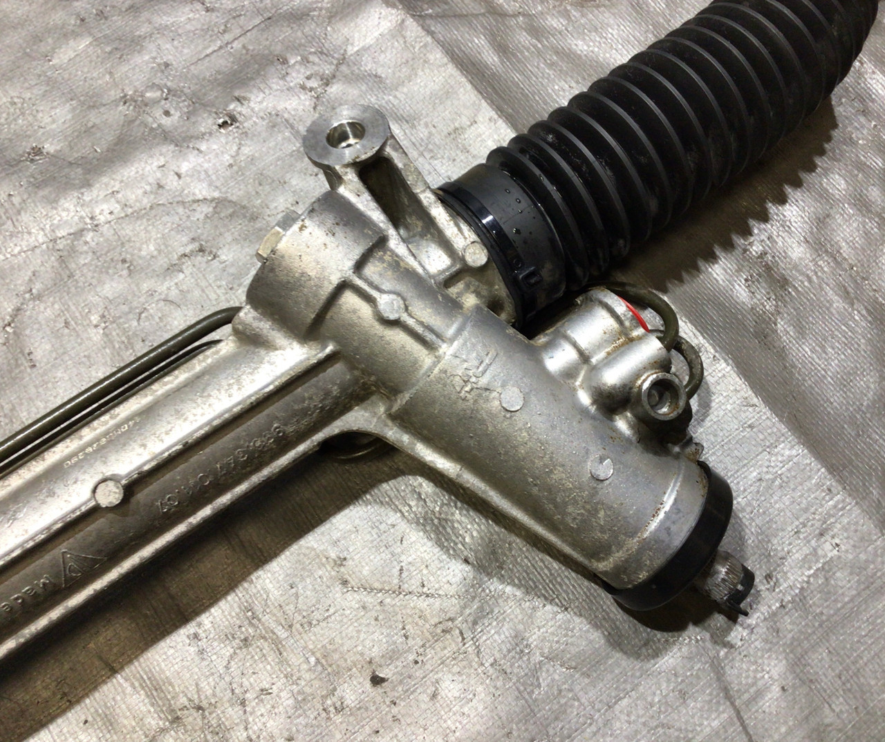 1997-2004 Porsche 986 Boxster / 1999-2001 996 911 Steering Rack