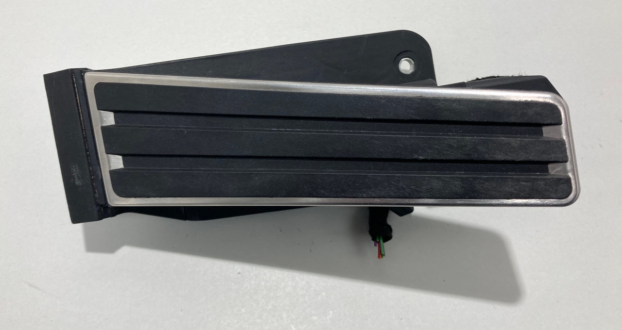 メル18349 2006-2012 Porsche 987 Cayman S OEM Throttle Pedal