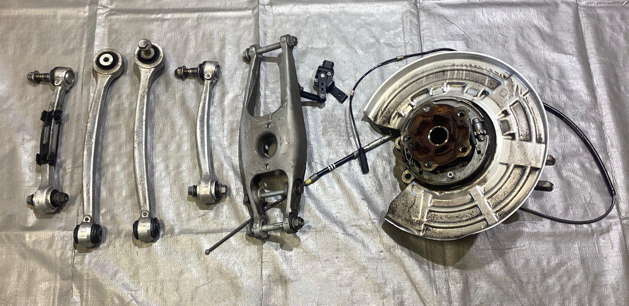 2015-2020 F80 F82 F87 BMW M2 M3 M4 Driver Rear Knee Spindle Hub w/ Control Arms / 91K F8M05