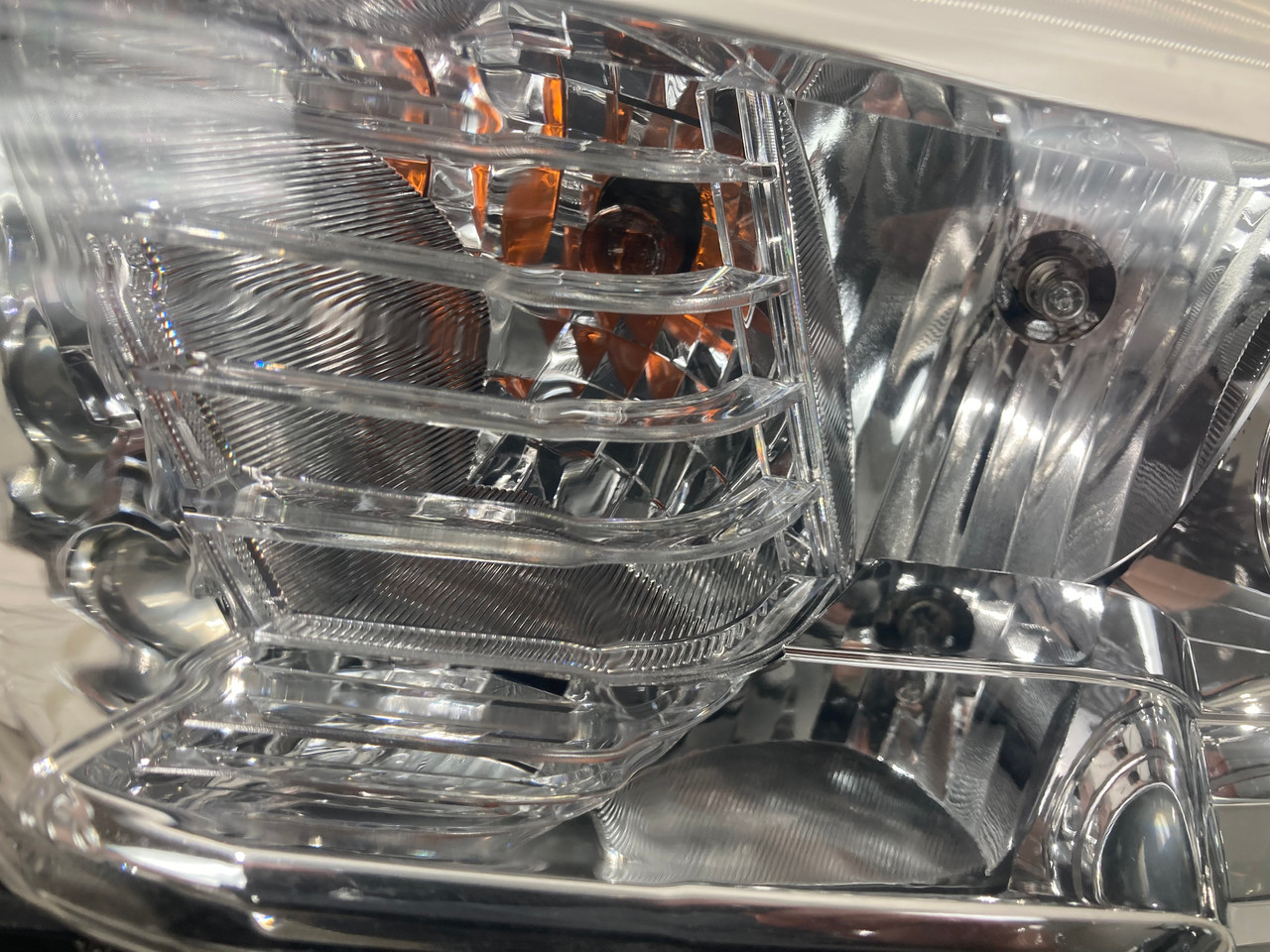 2016-2019 Toyota Tacoma SR5 OEM Driver Side Headlight / Halogen