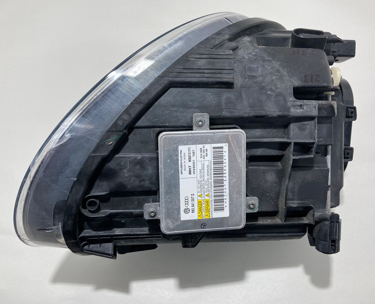 2012-2013 Volkswagen Beetle Driver Side Xenon HID Headlight w/ LED