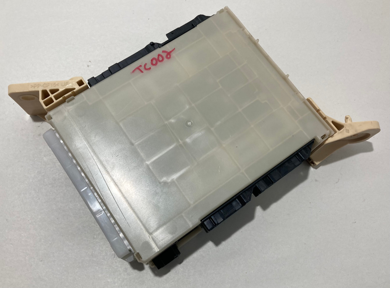 2021 Toyota Tacoma Multiplex Body Control Module / 89221