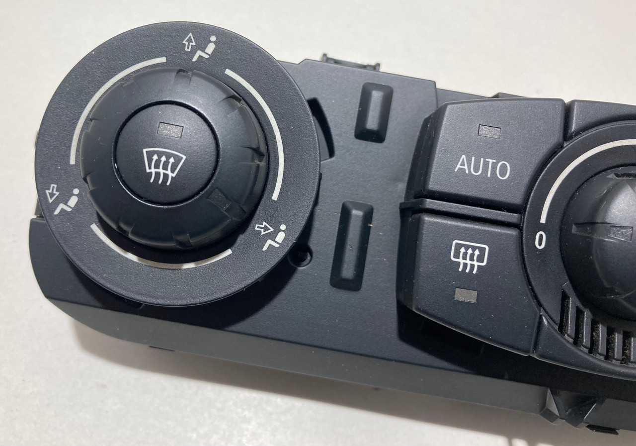 2003-2005 E85 BMW Z4 Automatic Climate Control Module