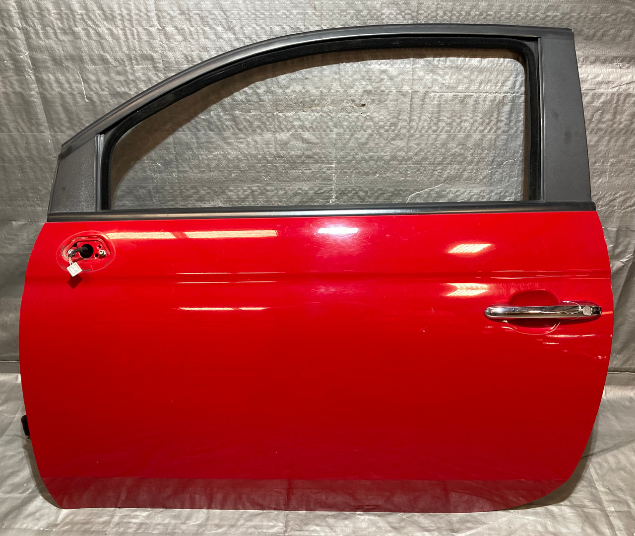 2012-2017 Fiat 500 Abarth Driver Side Door Assembly / Rosso F5022
