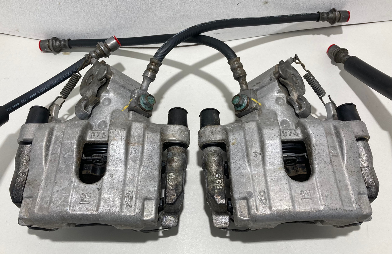 2006-2010 Saturn Sky / Pontiac Solstice OEM Brake Calipers / Set