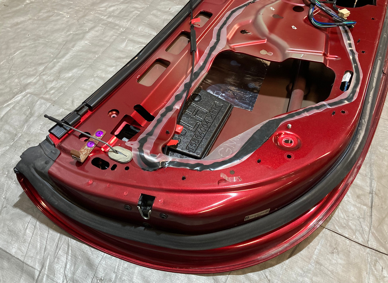 2006-2009 Pontiac Solstice Driver Door Assembly / Wicked (ruby red