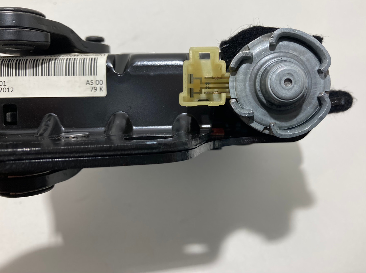 2013-2019 Porsche 991 911 Convertible Top Latching Motor / OEM