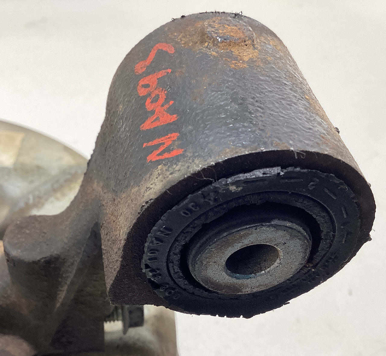 1990-1993 Mazda Miata 1.6l Driver Side Rear Spindle Hub Assembly