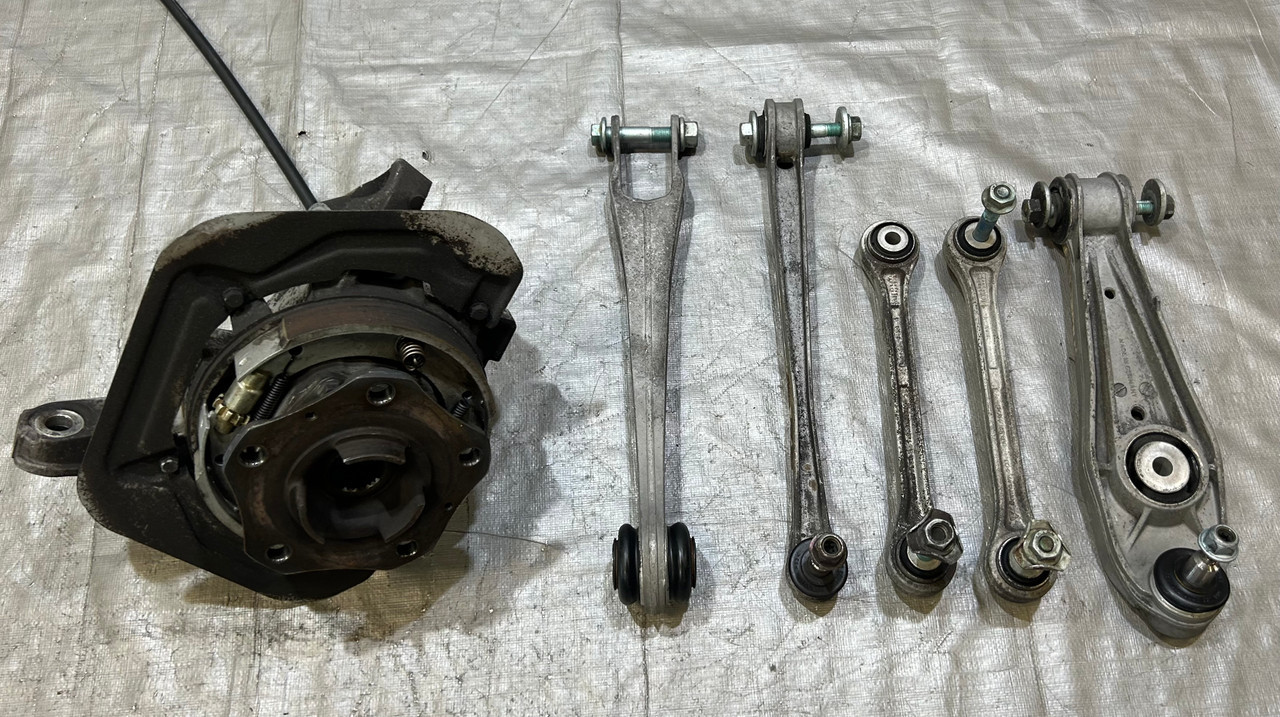 1999-2004 Porsche 996 911 Passenger Rear Spindle Hub w/ Control