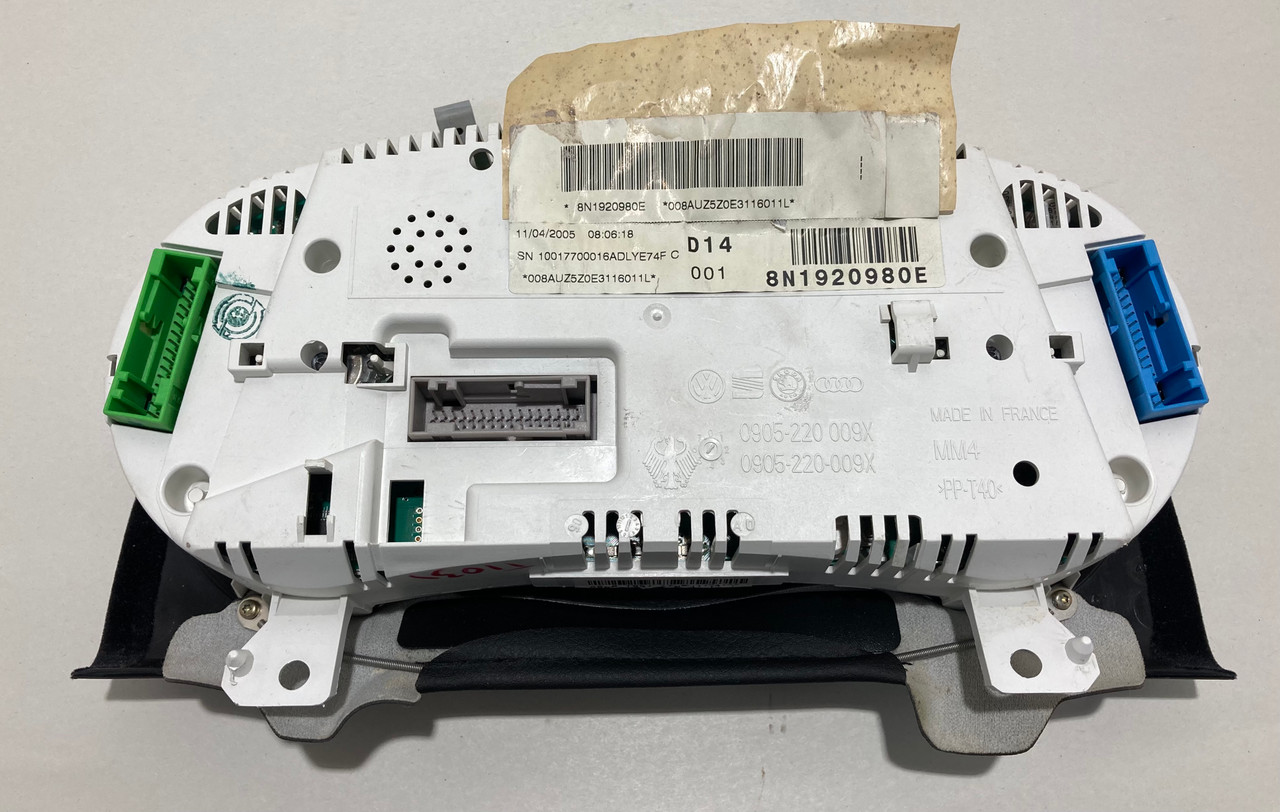 DAMAGE* 2000-2006 Audi TT Instrument Gauge Cluster / Manual