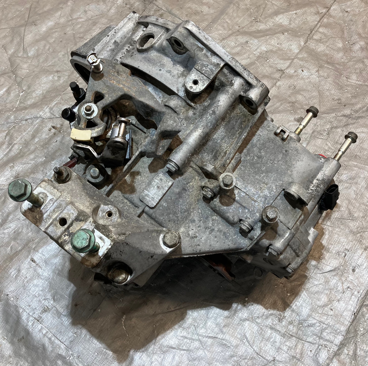 2001-2002 Audi TT Quattro AWD 225hp 6 Speed Manual Transmission