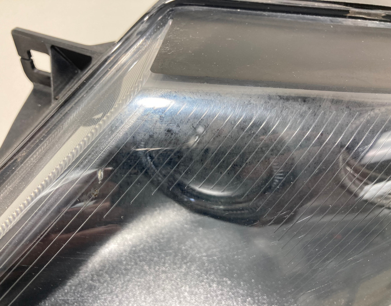 yui.w  2006-2008 E85 E86 BMW Z4 Driver Headlight / Bi-Xenon / Black