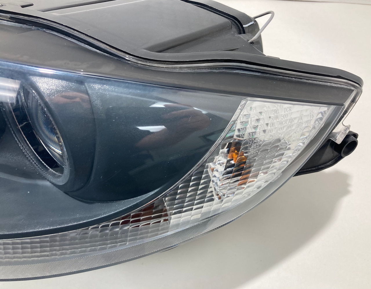 2006-2008 E85 E86 BMW Z4 Driver Headlight / Bi-Xenon / Black