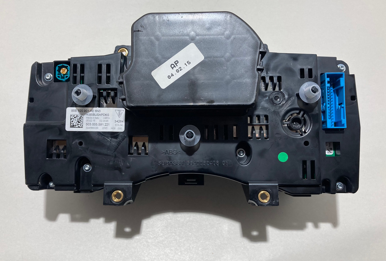 2015-2016 Porsche Macan S Instrument Gauge Cluster