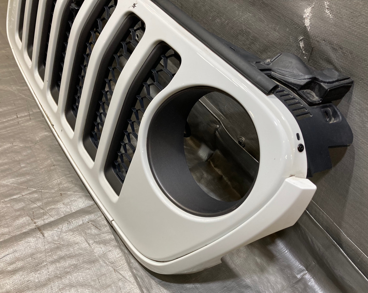 jeep G9 2021-2024 Jeep Wrangler JL Front Grille Assembly w/ Adaptive