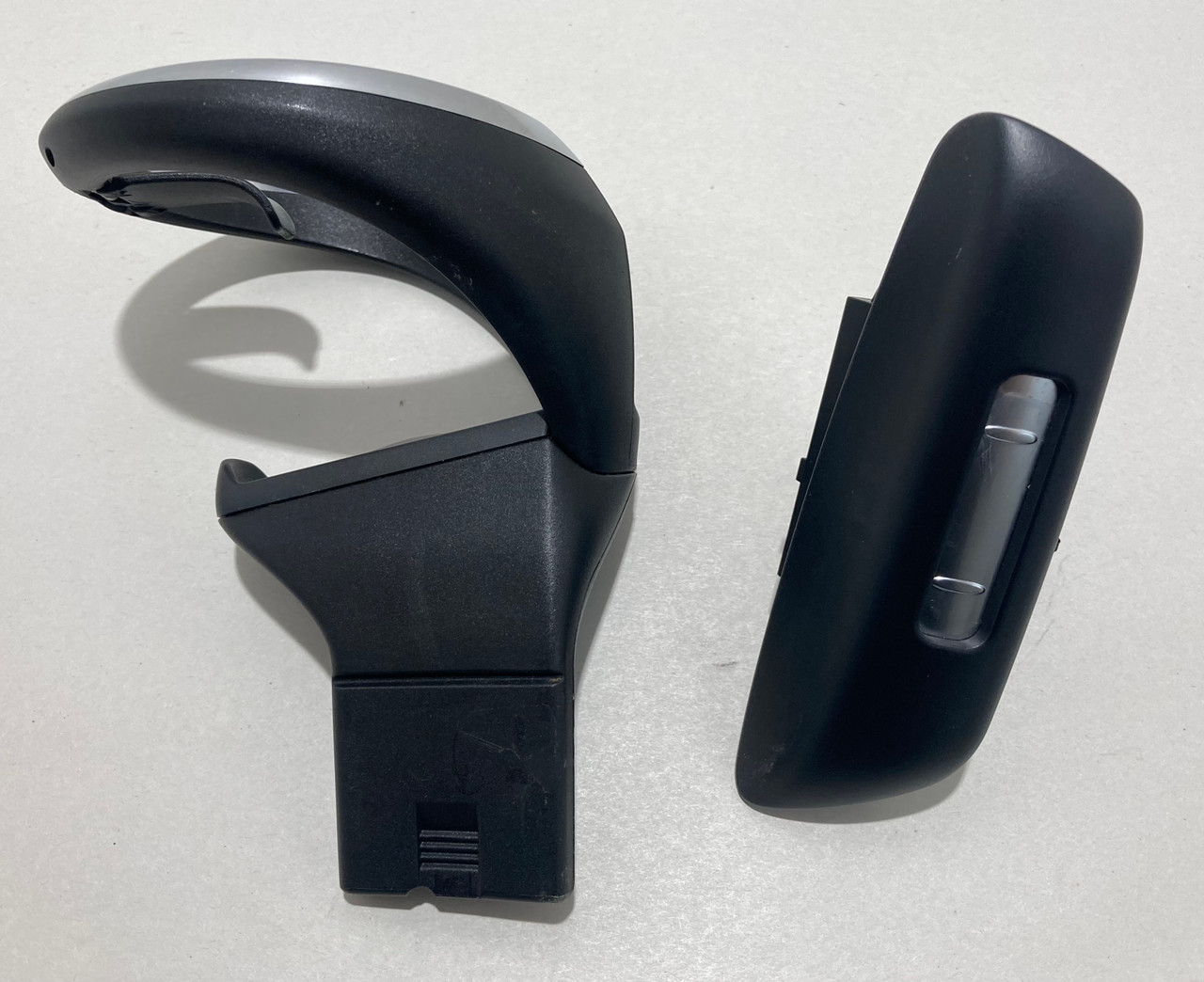 2008-2013 BMW 128i 135i OEM Cup Holder Insert / B1011