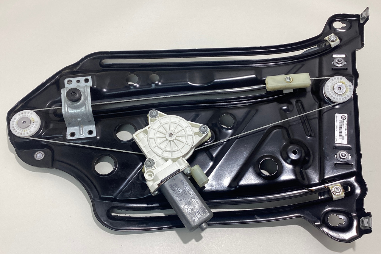 2008-2013 E88 BMW 128i 135i Convertible Passenger Side Rear Quarter Window Regulator / Motor / B1011