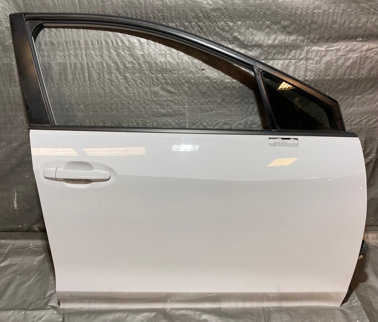 sudo wide sw「border」 2022-2024 Subaru WRX Passenger Front Door Assembly / Ceramic White