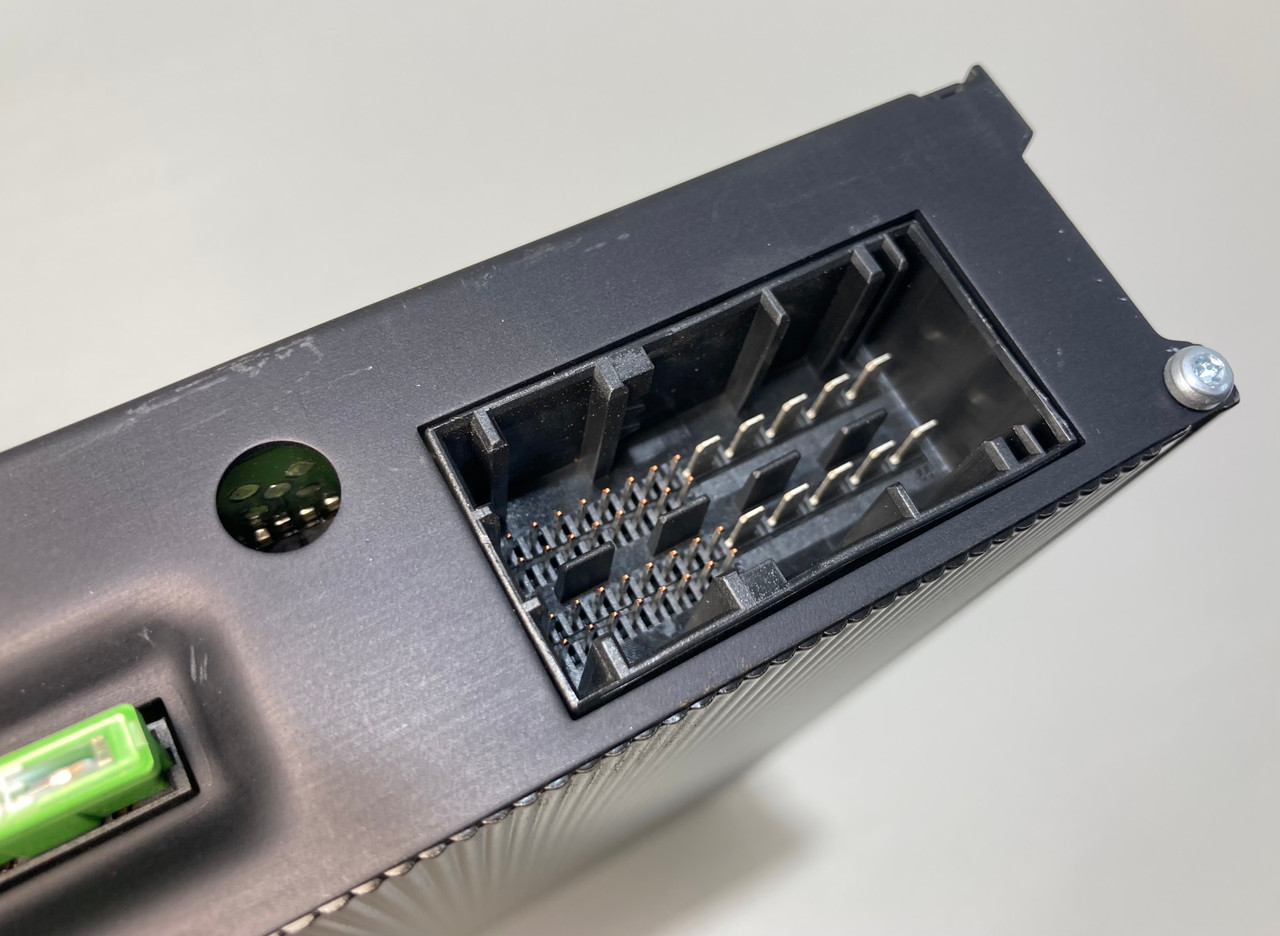 2006-2008 E85 BMW Z4 Radio Amplifier / Lear Redstar 2 DSP