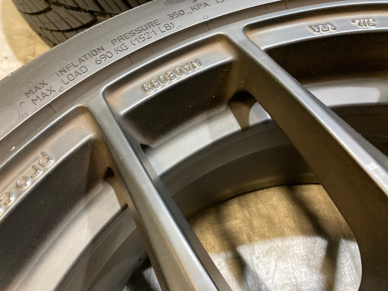 DAMAGED* Set of 4 Sparco Pro Corsa Wheels Rims w/ Tires / 18x8