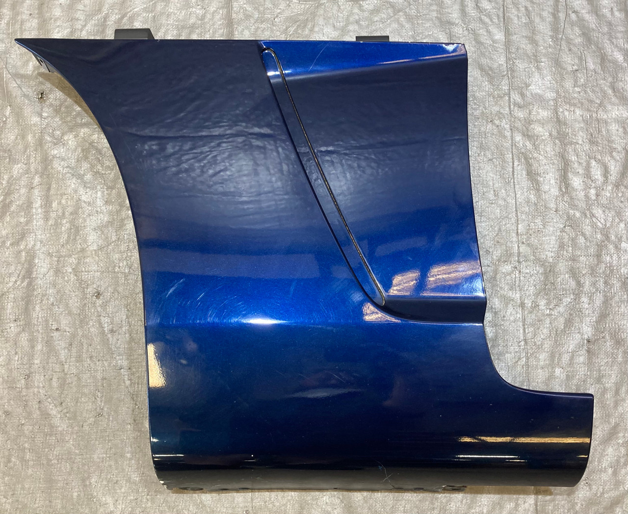 2007-2010 Saturn Sky Driver Side Fender *DAMAGE* / Midnight Blue