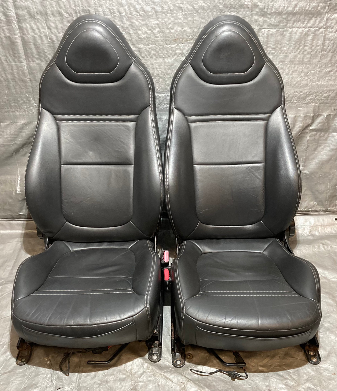 2007-2009 Saturn Sky / Pontiac Solstice Black Leather Seats / Pair