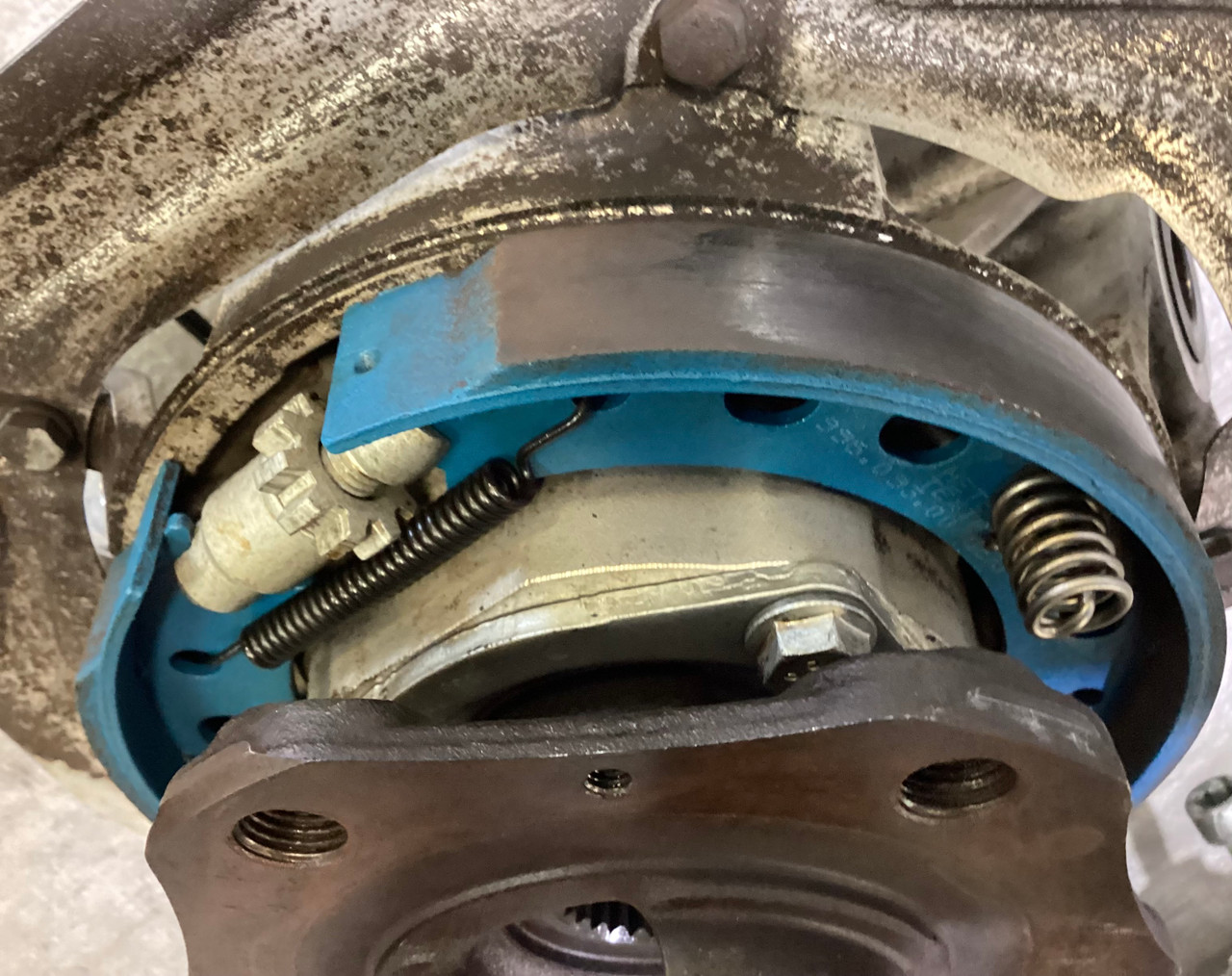 2000-2004 Porsche 996 911 OEM Rear Knuckles / Hubs / Driver