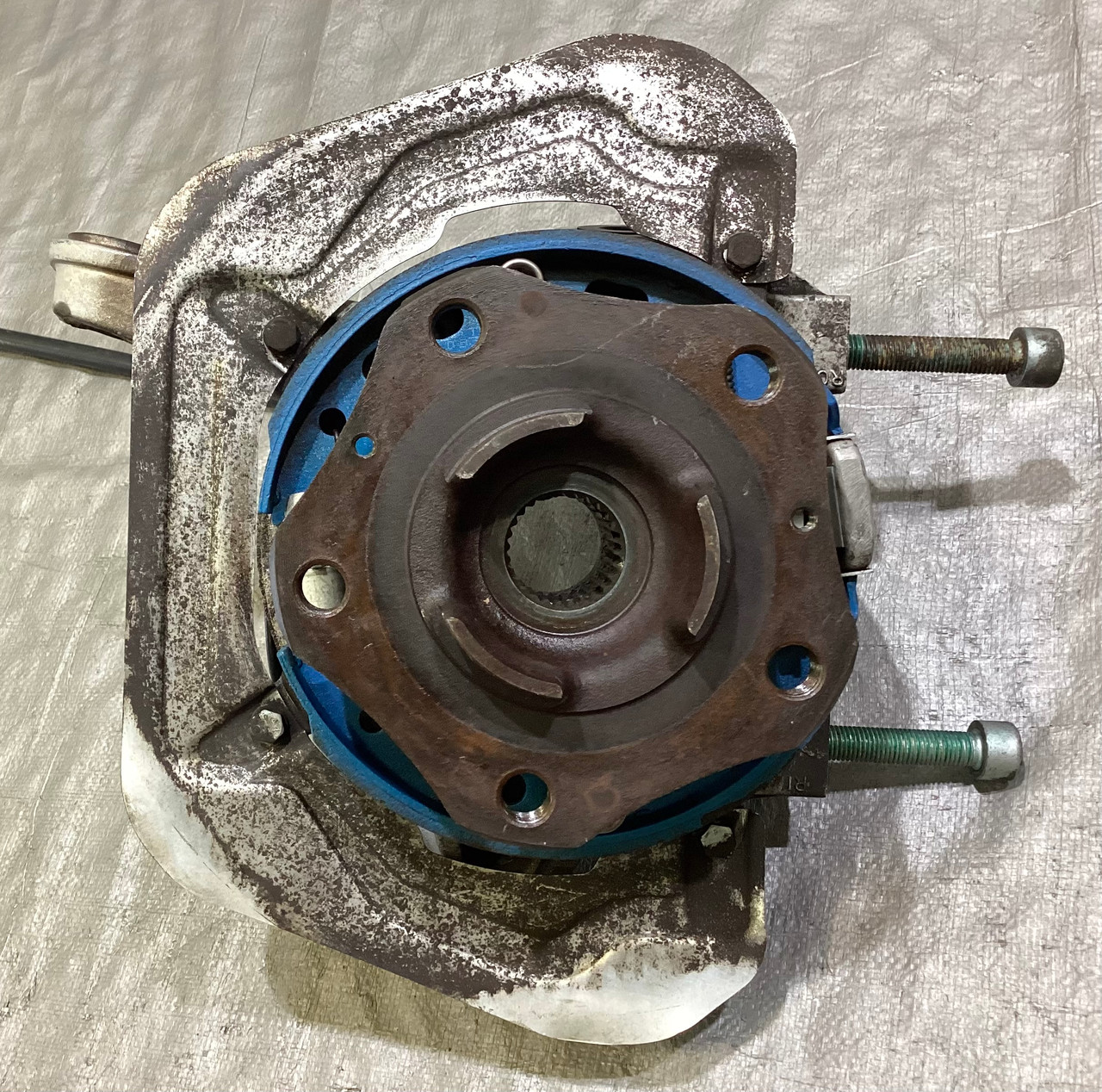 2000-2004 Porsche 996 911 OEM Rear Knuckles / Hubs / Driver