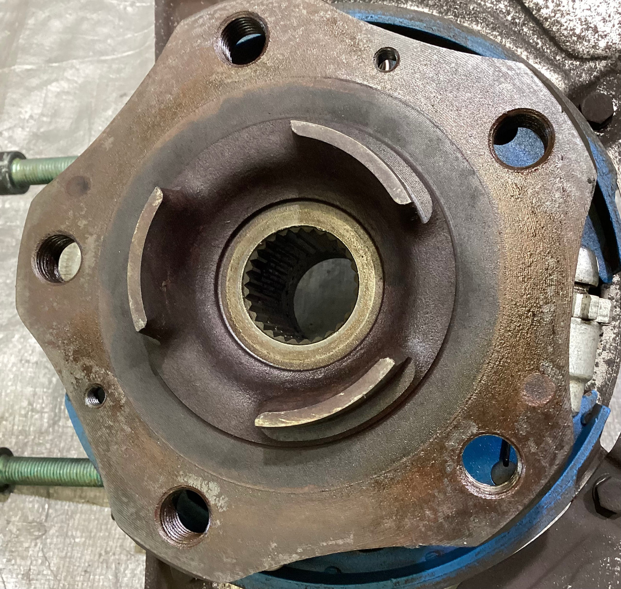 2000-2004 Porsche 996 911 OEM Rear Knuckles / Hubs / Driver